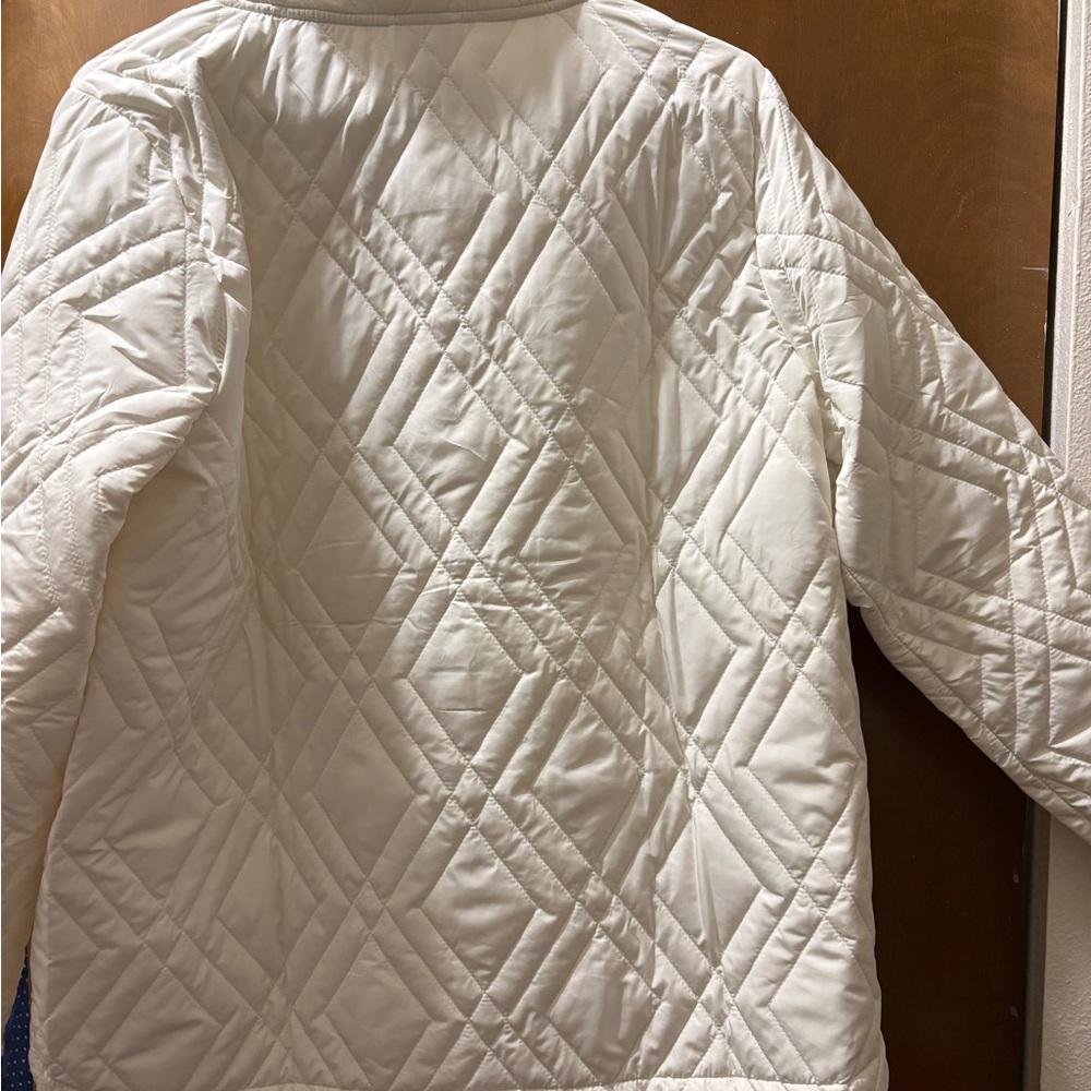 Quilted White Jacket - Picture 2 of 10